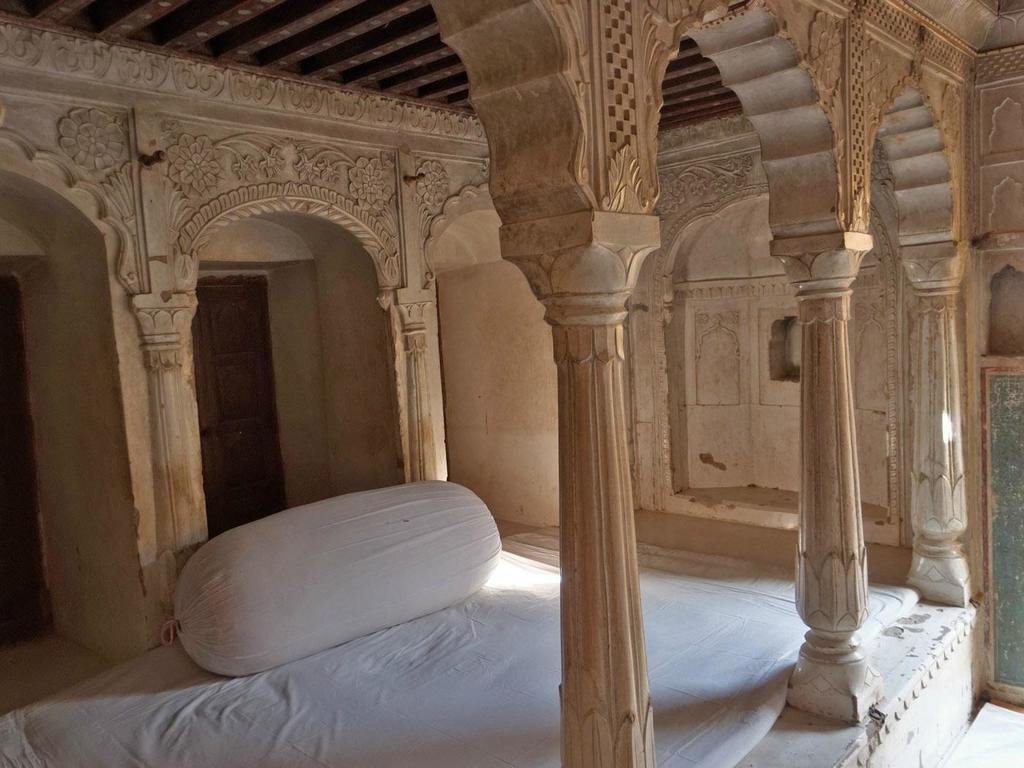 Narayan Niwas Castle Ramgarh Shekhawati Quarto foto